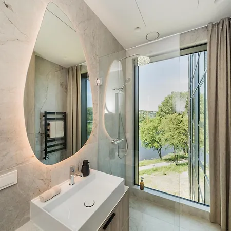 Kaunorama Riverside Apartmán *
